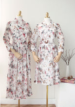 Load image into Gallery viewer, Korean Dress  Modern Hanbok bunch of flower
