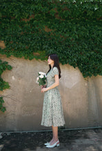 Load image into Gallery viewer, Korean Dress  Modern Hanbok Green Flower
