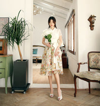 Load image into Gallery viewer, Korean Modern Hanbok Rose Skirt
