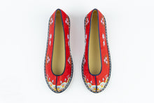 Load image into Gallery viewer, Korean Traditional Embroidery Flower Shoes (for KIDS)

