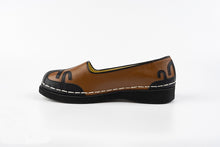 Load image into Gallery viewer, Korean Traditional Shoes (Brown)
