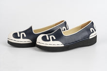 Load image into Gallery viewer, Korean Traditional Shoes (Navy)
