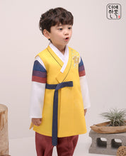 Load image into Gallery viewer, Korean Boy Hanbok Yellow
